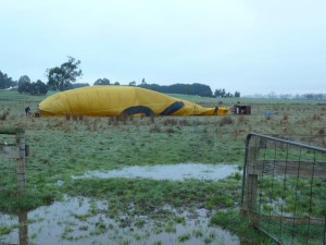 Balloonists drop in to paddock