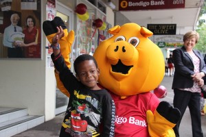 Community bank turns 5
