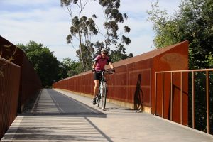 Track to link trails
