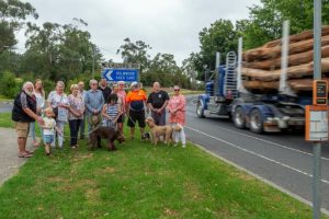 Healesville residents petition for a safer crossing