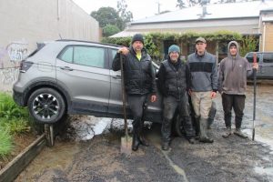 Metre high water in Yarra Junction causes flooding to houses and local businesses