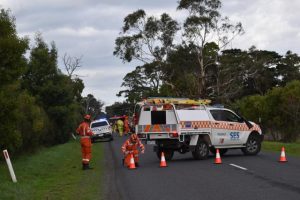 Driver dies after crashing into a tree off Healesville-Koo Wee Rup Road