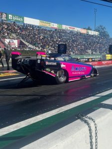400 Thunder comes in Second
