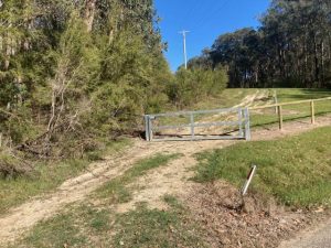 New fencing in Reefton and McMahons Creek prompts questions