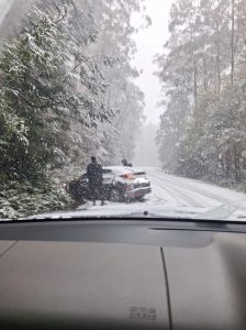 Unprepared visitors put dampener on Mt Donna Buang snow fun
