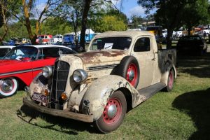 Yarra Valley Racing filled with hundreds of trucks and cars