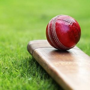 Edwards leads way with 4/22