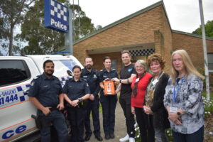 Healesville Rotary Club donates an Automated External Defibrillator for Healesville Police