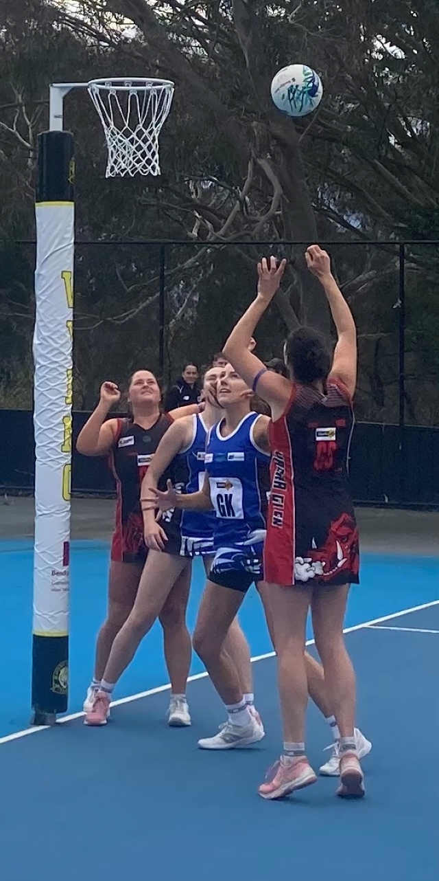 Yarra Glen teams in first semi finals