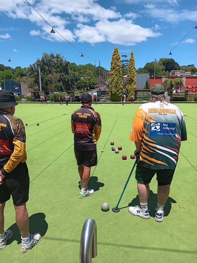 Healesville Bowls Club gave it their all